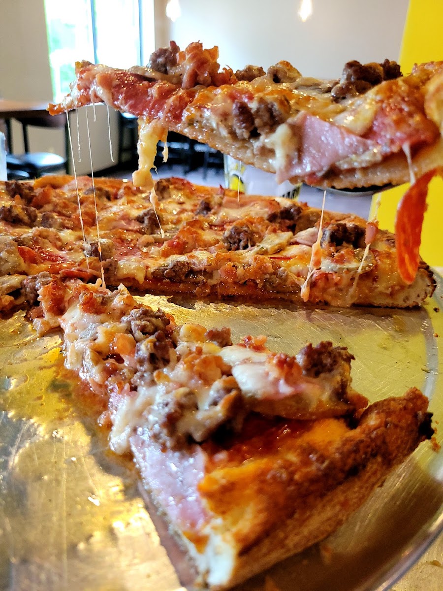 Falls Pizza And Craft Bar-10