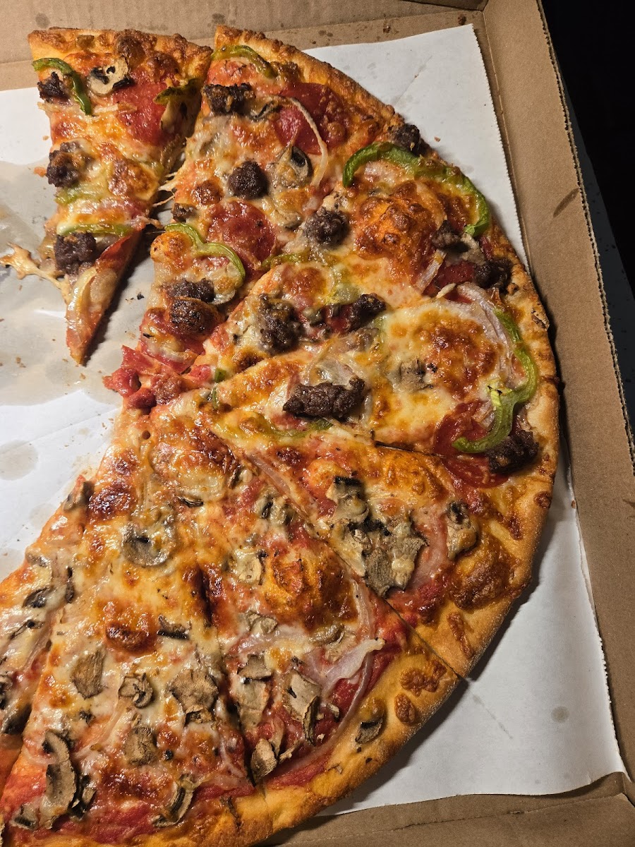 Falls Pizza And Craft Bar-4